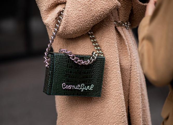 Οι πιο στιλάτες τσάντες που ξέρουν να τραβούν τα βλέμματα Οι πιο στιλάτες τσάντες που ξέρουν να τραβούν τα βλέμματα