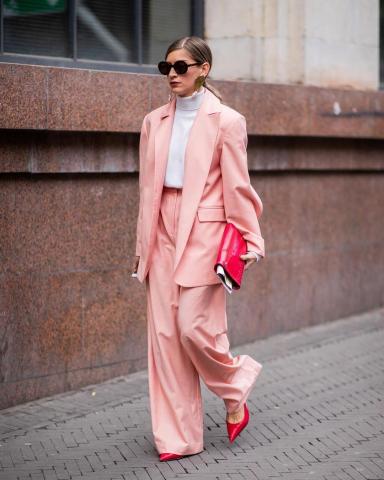 H μεγάλη επιστροφή του ζιβάγκο στο street style που θα σε κερδίσει H μεγάλη επιστροφή του ζιβάγκο στο street style που θα σε κερδίσει