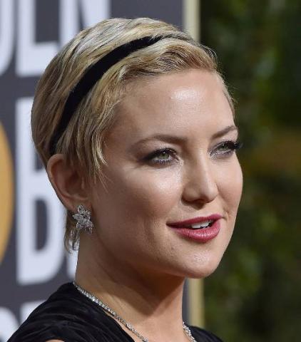 Δεν πάει ο νους σου ποιο αξεσουάρ μαλλιών επιστρέφει στη μόδα Δεν πάει ο νους σου ποιο αξεσουάρ μαλλιών επιστρέφει στη μόδα