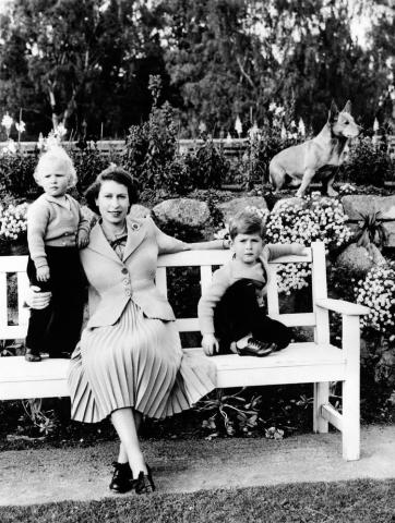 Τα πορτρέτα που έδωσε στη δημοσιότητα το παλάτι για τα γενέθλια του Καρόλου Τα πορτρέτα που έδωσε στη δημοσιότητα το παλάτι για τα γενέθλια του Καρόλου