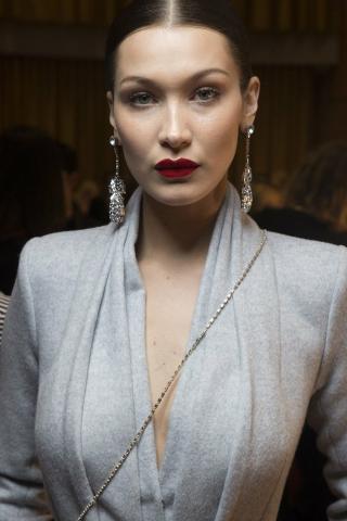 Τα 9 κραγιόν που πρέπει να αποκτήσεις πριν αλλάξει η χρονιά Τα 9 κραγιόν που πρέπει να αποκτήσεις πριν αλλάξει η χρονιά