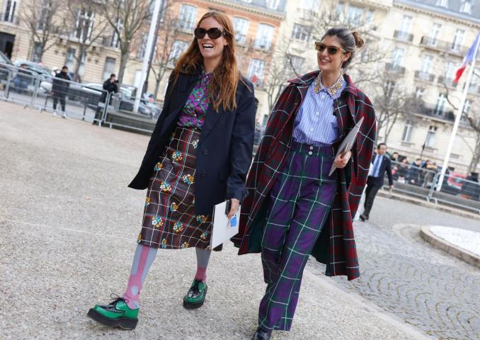 Street Style: H πιο ρετρό τάση επιστρέφει από τα παλιά Street Style: H πιο ρετρό τάση επιστρέφει από τα παλιά
