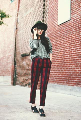 Street Style: H πιο ρετρό τάση επιστρέφει από τα παλιά Street Style: H πιο ρετρό τάση επιστρέφει από τα παλιά