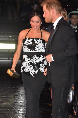 Η χθεσινή εμφάνιση της Meghan - Ω, ναι, με φουσκωμένη κοιλιά Η χθεσινή εμφάνιση της Meghan - Ω, ναι, με φουσκωμένη κοιλιά