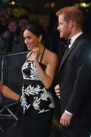 Η χθεσινή εμφάνιση της Meghan - Ω, ναι, με φουσκωμένη κοιλιά Η χθεσινή εμφάνιση της Meghan - Ω, ναι, με φουσκωμένη κοιλιά