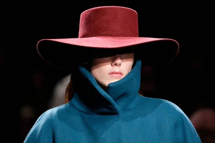 Το 2019 θα είναι η χρονιά του καπέλου: Δες πώς θα υιοθετήσεις την τάση από τώρα Το 2019 θα είναι η χρονιά του καπέλου: Δες πώς θα υιοθετήσεις την τάση από τώρα