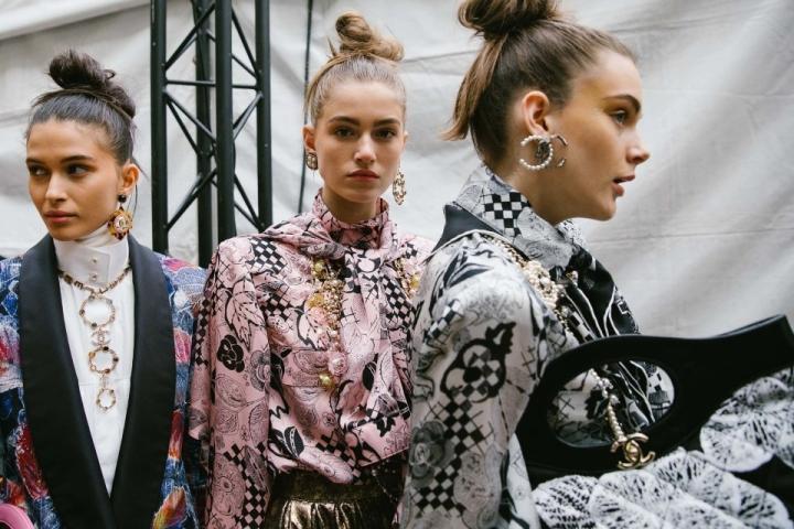 Κάνε στα μαλλιά σου ένα από τα πιο hot κουρέματα και χρώματα του 2019 Κάνε στα μαλλιά σου ένα από τα πιο hot κουρέματα και χρώματα του 2019