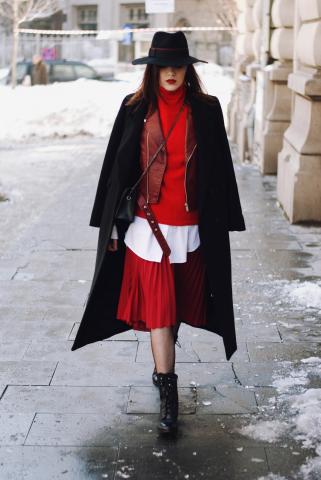 Ο πιο δημοφιλής τρόπος για να φορέσεις το λευκό πουκάμισο αυτόν τον χειμώνα Ο πιο δημοφιλής τρόπος για να φορέσεις το λευκό πουκάμισο αυτόν τον χειμώνα