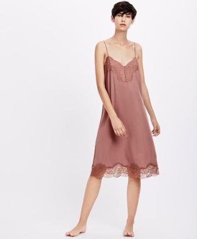 Εσύ τι φοράς μέσα στο σπίτι; Οι μεγαλύτερες τάσεις σε πιτζάμες και νυχτικά Εσύ τι φοράς μέσα στο σπίτι; Οι μεγαλύτερες τάσεις σε πιτζάμες και νυχτικά