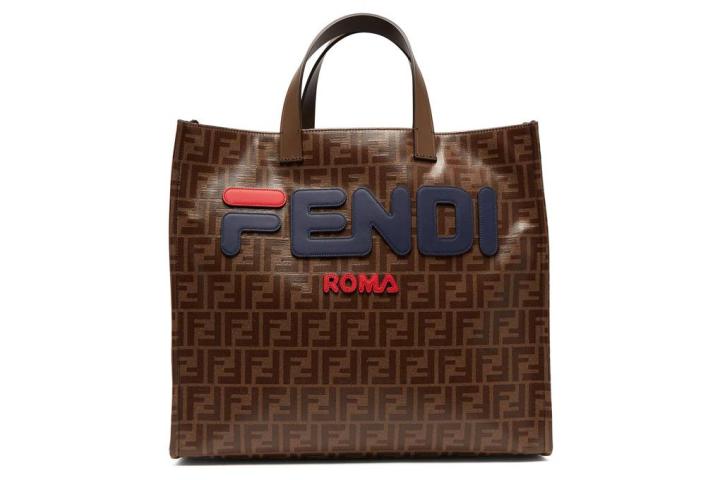 Άκρως εμπιστευτικό: 15+1 τάσεις στις τσάντες που θα κυριαρχήσουν όλο το 2019 Άκρως εμπιστευτικό: 15+1 τάσεις στις τσάντες που θα κυριαρχήσουν όλο το 2019