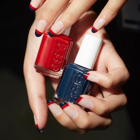 15 υπέροχες ιδέες για τα προ-εορταστικά σου νύχια 15 υπέροχες ιδέες για τα προ-εορταστικά σου νύχια