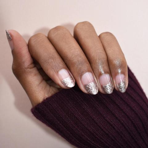 15 υπέροχες ιδέες για τα προ-εορταστικά σου νύχια 15 υπέροχες ιδέες για τα προ-εορταστικά σου νύχια