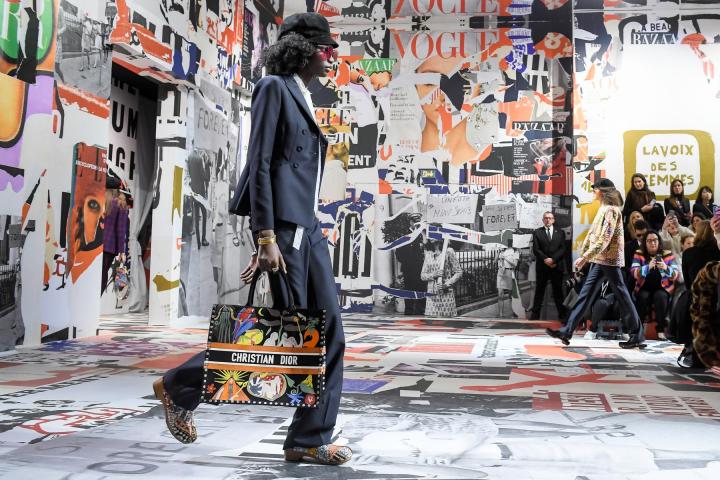 Αυτά τα ανοιξιάτικα παπούτσια είναι η νέα τάση του χειμώνα Αυτά τα ανοιξιάτικα παπούτσια είναι η νέα τάση του χειμώνα