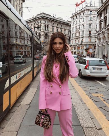 Street Style: Ροζ μέσα στον χειμώνα; Δες πώς θα το φορέσεις Street Style: Ροζ μέσα στον χειμώνα; Δες πώς θα το φορέσεις