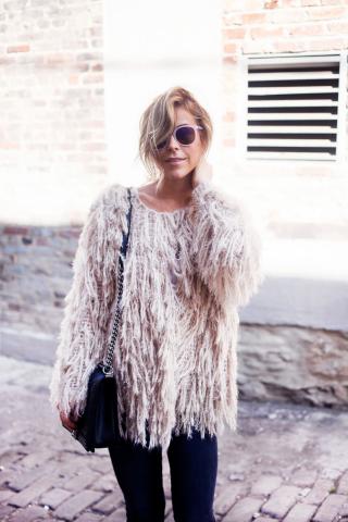 Shaggy πουλόβερ: Κι όμως, είναι μια από τις top τάσεις του χειμώνα Shaggy πουλόβερ: Κι όμως, είναι μια από τις top τάσεις του χειμώνα