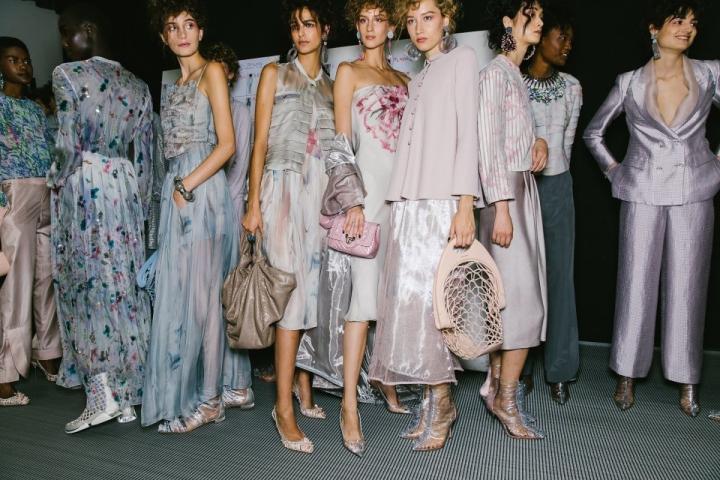 6 νέες τάσεις που πρέπει να μάθεις μέσα στον Δεκέμβριο 6 νέες τάσεις που πρέπει να μάθεις μέσα στον Δεκέμβριο