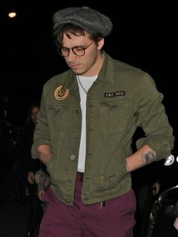 Το ζεύγος Beckham είπε να βγει ένα βράδυ κι ο Brooklyn δεν τους αφήνει σε ησυχία Το ζεύγος Beckham είπε να βγει ένα βράδυ κι ο Brooklyn δεν τους αφήνει σε ησυχία