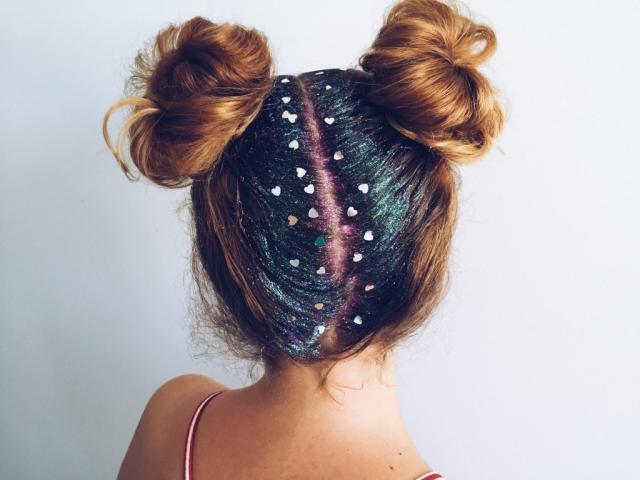 Νέα hot τάση: Τα πιο ακραία xmas μακιγιάζ και χτενίσματα που μπορείτε να κάνετε Νέα hot τάση: Τα πιο ακραία xmas μακιγιάζ και χτενίσματα που μπορείτε να κάνετε