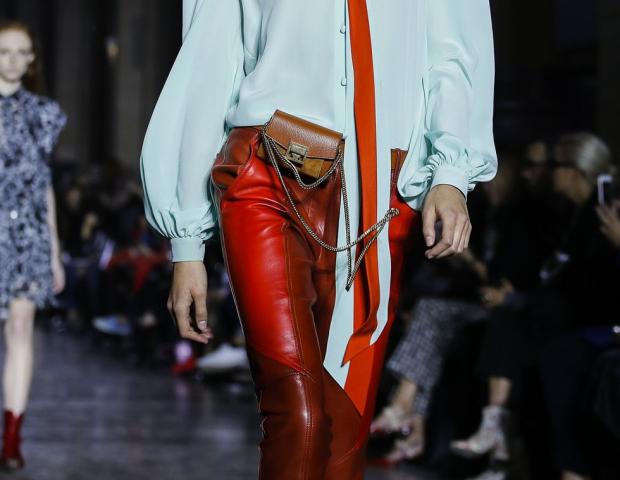 Ποιο είδος belt bag είναι η απόλυτη τάση του χειμώνα Ποιο είδος belt bag είναι η απόλυτη τάση του χειμώνα