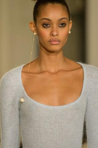 Oversized σκουλαρίκια: Είναι η πιο δυνατή τάση του 2019; Oversized σκουλαρίκια: Είναι η πιο δυνατή τάση του 2019;