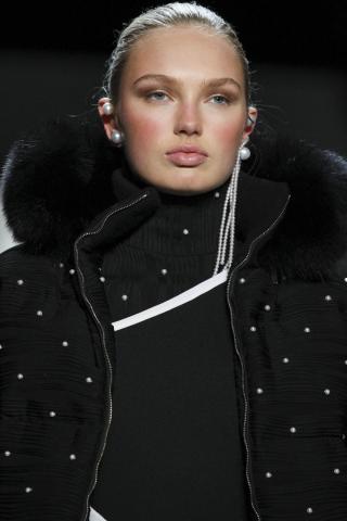 Oversized σκουλαρίκια: Είναι η πιο δυνατή τάση του 2019; Oversized σκουλαρίκια: Είναι η πιο δυνατή τάση του 2019;
