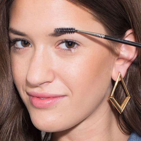 Δεν φαντάζεσαι ποιες ερωτήσεις ομορφιάς έκαναν οι περισσότερες γυναίκες στη Google το 2018 Δεν φαντάζεσαι ποιες ερωτήσεις ομορφιάς έκαναν οι περισσότερες γυναίκες στη Google το 2018