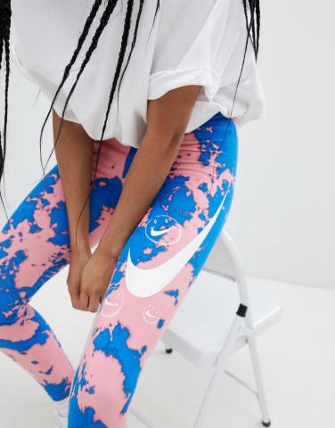 Μια περίεργη τάση επιστρέφει από τα παλιά και η χαρά μας είναι μεγάλη! Μια περίεργη τάση επιστρέφει από τα παλιά και η χαρά μας είναι μεγάλη!