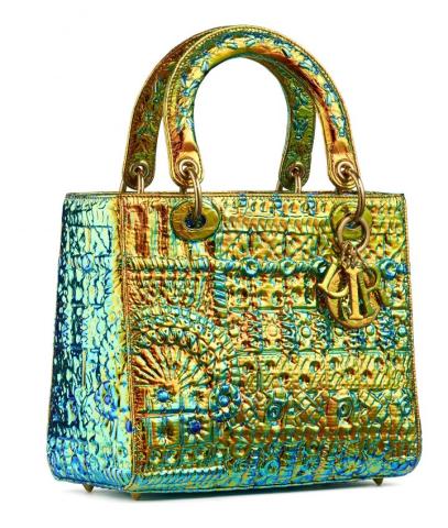 O οίκος Dior δημιουργεί 11 τσάντες που θα θέλεις να αποκτήσεις οπωσδήποτε με το νέο έτος O οίκος Dior δημιουργεί 11 τσάντες που θα θέλεις να αποκτήσεις οπωσδήποτε με το νέο έτος