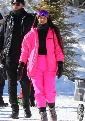 Η Kendall Jenner πόζαρε με μπικίνι αλλά όχι σε παραλία… Η Kendall Jenner πόζαρε με μπικίνι αλλά όχι σε παραλία…