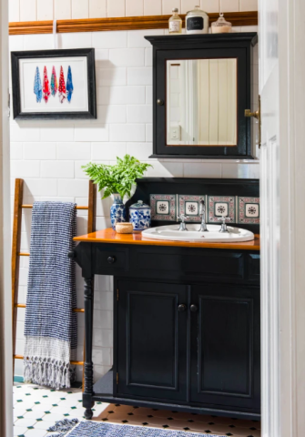 10 φανταστικές ιδέες για να διακοσμήσεις το μπάνιο σου εύκολα και οικονομικά 10 φανταστικές ιδέες για να διακοσμήσεις το μπάνιο σου εύκολα και οικονομικά