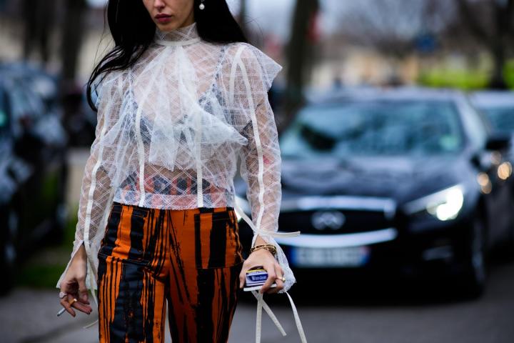 8 styling tips που πρέπει να προσέξουν οι γυναίκες με μικρό στήθος 8 styling tips που πρέπει να προσέξουν οι γυναίκες με μικρό στήθος