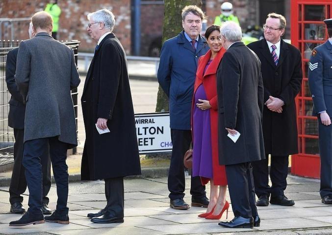 Meghan Markle: Η πρώτη της εμφάνιση για το 2019 - Η κοιλιά της έχει μεγαλώσει πολύ Meghan Markle: Η πρώτη της εμφάνιση για το 2019 - Η κοιλιά της έχει μεγαλώσει πολύ