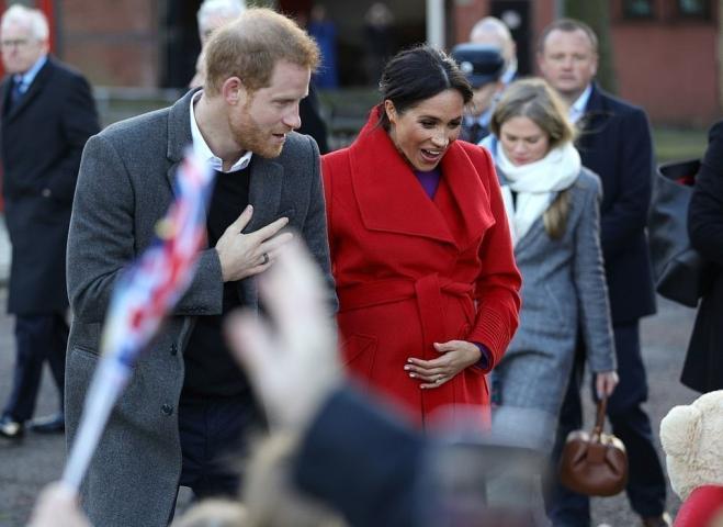 Meghan Markle: Η πρώτη της εμφάνιση για το 2019 - Η κοιλιά της έχει μεγαλώσει πολύ Meghan Markle: Η πρώτη της εμφάνιση για το 2019 - Η κοιλιά της έχει μεγαλώσει πολύ