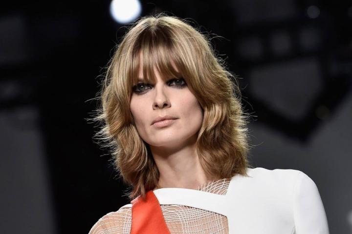 Τα τρικς που θα σε βοηθήσουν να αποκτήσεις πολύ πιο πλούσια και δυνατά μαλλιά Τα τρικς που θα σε βοηθήσουν να αποκτήσεις πολύ πιο πλούσια και δυνατά μαλλιά