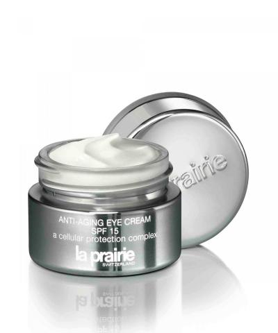 Tα 7 λάθη που κάνεις όταν βάζεις κρέμα ματιών (και γιατί πρέπει να τα διορθώσεις άμεσα) Tα 7 λάθη που κάνεις όταν βάζεις κρέμα ματιών (και γιατί πρέπει να τα διορθώσεις άμεσα)