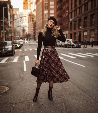 Δες πώς φοράνε το καφέ χρώμα οι πιο στιλάτες γυναίκες του instagram Δες πώς φοράνε το καφέ χρώμα οι πιο στιλάτες γυναίκες του instagram