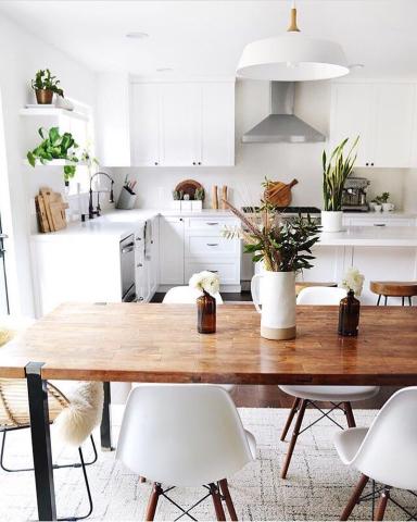 H Marie Kondo είναι η γκουρού της οργάνωσης και μας δείχνει 6 τρικς για να βάλουμε το σπίτι μας σε τάξη H Marie Kondo είναι η γκουρού της οργάνωσης και μας δείχνει 6 τρικς για να βάλουμε το σπίτι μας σε τάξη