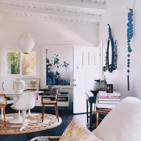 H Marie Kondo είναι η γκουρού της οργάνωσης και μας δείχνει 6 τρικς για να βάλουμε το σπίτι μας σε τάξη H Marie Kondo είναι η γκουρού της οργάνωσης και μας δείχνει 6 τρικς για να βάλουμε το σπίτι μας σε τάξη