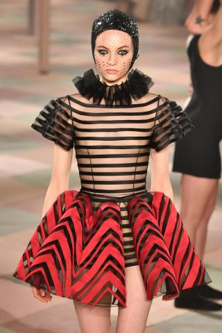 Dior: Μια μαγική πασαρέλα τσίρκο Dior: Μια μαγική πασαρέλα τσίρκο