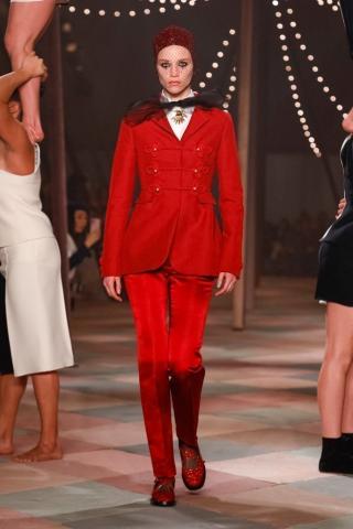 Dior: Μια μαγική πασαρέλα τσίρκο Dior: Μια μαγική πασαρέλα τσίρκο