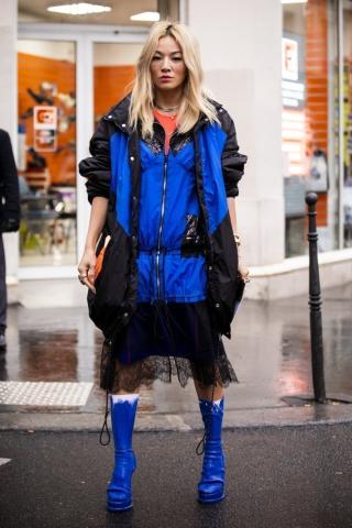 7 τάσεις που ξεχωρίσαμε στους δρόμους του Παρισιού και θέλουμε να υιοθετήσουμε τώρα! 7 τάσεις που ξεχωρίσαμε στους δρόμους του Παρισιού και θέλουμε να υιοθετήσουμε τώρα!