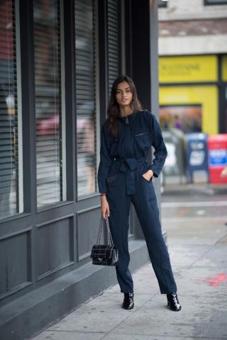 Boiler Suits: Αυτή είναι η τάση που λατρεύουν όλες οι γυναίκες και απεχθάνονται οι άντρες Boiler Suits: Αυτή είναι η τάση που λατρεύουν όλες οι γυναίκες και απεχθάνονται οι άντρες