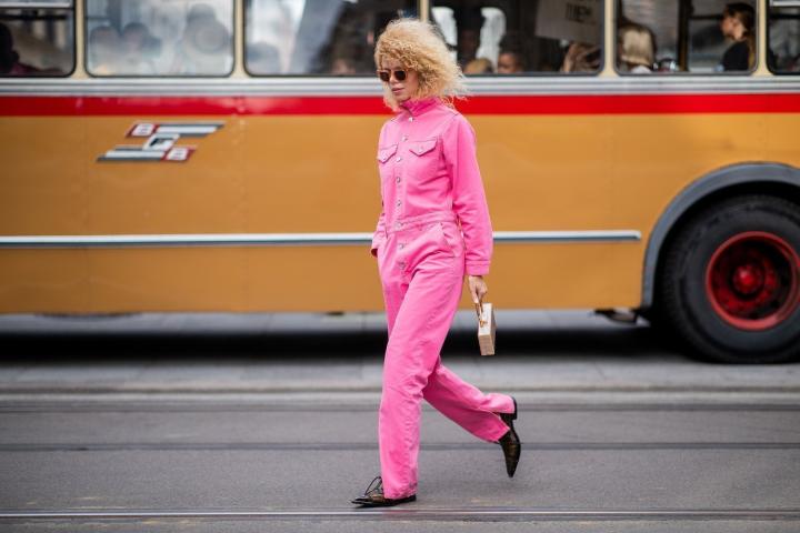 Boiler Suits: Αυτή είναι η τάση που λατρεύουν όλες οι γυναίκες και απεχθάνονται οι άντρες Boiler Suits: Αυτή είναι η τάση που λατρεύουν όλες οι γυναίκες και απεχθάνονται οι άντρες