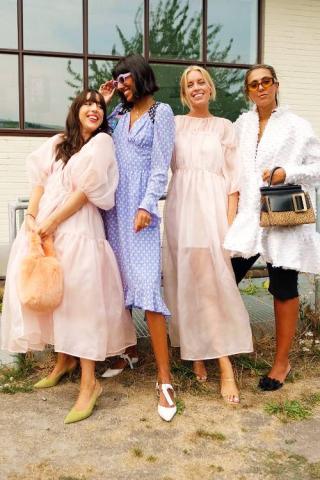 Ugly dress: Κι όμως, αποτελεί μια από τις viral τάσεις του Ιανουαρίου Ugly dress: Κι όμως, αποτελεί μια από τις viral τάσεις του Ιανουαρίου