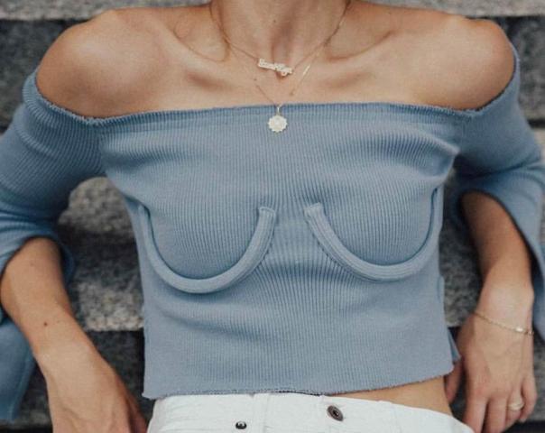 5 προϊόντα που πρέπει να προσθέσεις στην καθημερινή σου περιποίηση και αφορούν το στήθος  5 προϊόντα που πρέπει να προσθέσεις στην καθημερινή σου περιποίηση και αφορούν το στήθος