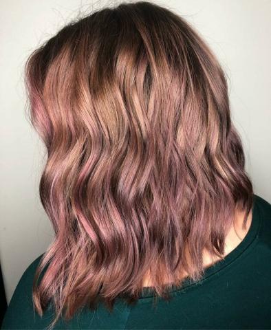 Rose Brown: Η απόχρωση που έχει ξετρελάνει τα social media Rose Brown: Η απόχρωση που έχει ξετρελάνει τα social media