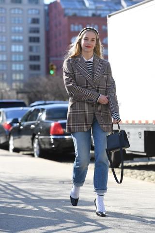 Tα 7 στιλιστικά μυστικά των Νεοϋορκέζων για να αναβαθμίσεις τα basic outfits Tα 7 στιλιστικά μυστικά των Νεοϋορκέζων για να αναβαθμίσεις τα basic outfits