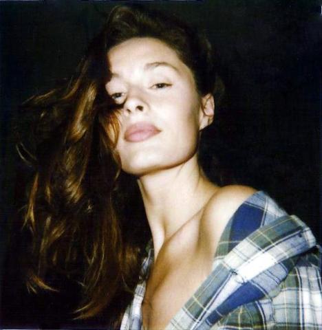 Nastasia Urbano: Η ιστορία του μοντέλου της Vogue που είναι πλέον άστεγη συγκλονίζει Nastasia Urbano: Η ιστορία του μοντέλου της Vogue που είναι πλέον άστεγη συγκλονίζει