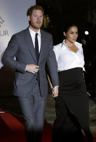 Meghan Markle: Η χθεσινή της εμφάνιση ήταν περισσότερο Hollywood, λιγότερο παλάτι Meghan Markle: Η χθεσινή της εμφάνιση ήταν περισσότερο Hollywood, λιγότερο παλάτι